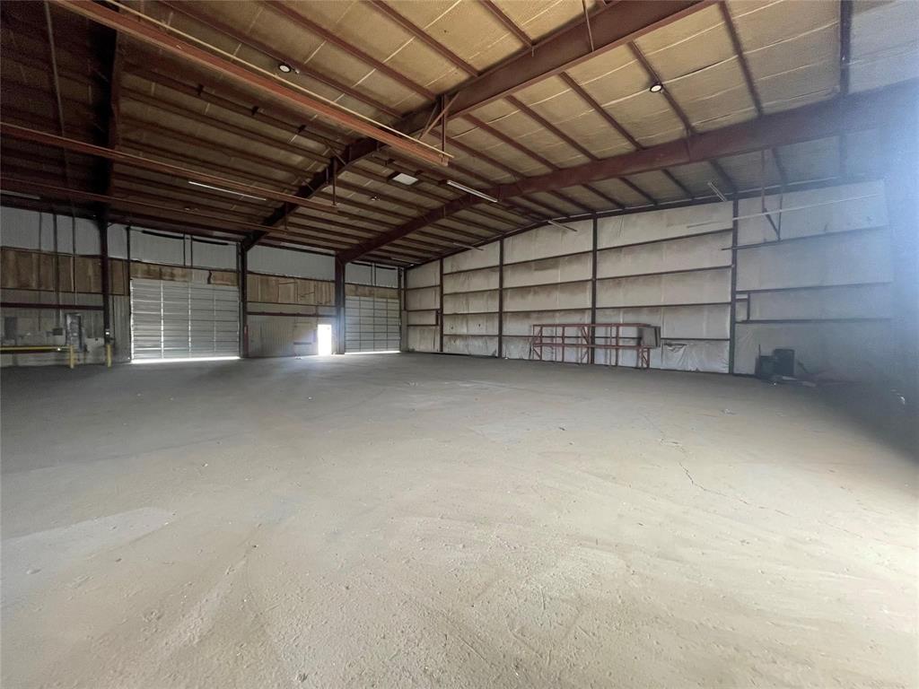 705 Industrial Loop Property Photo 12