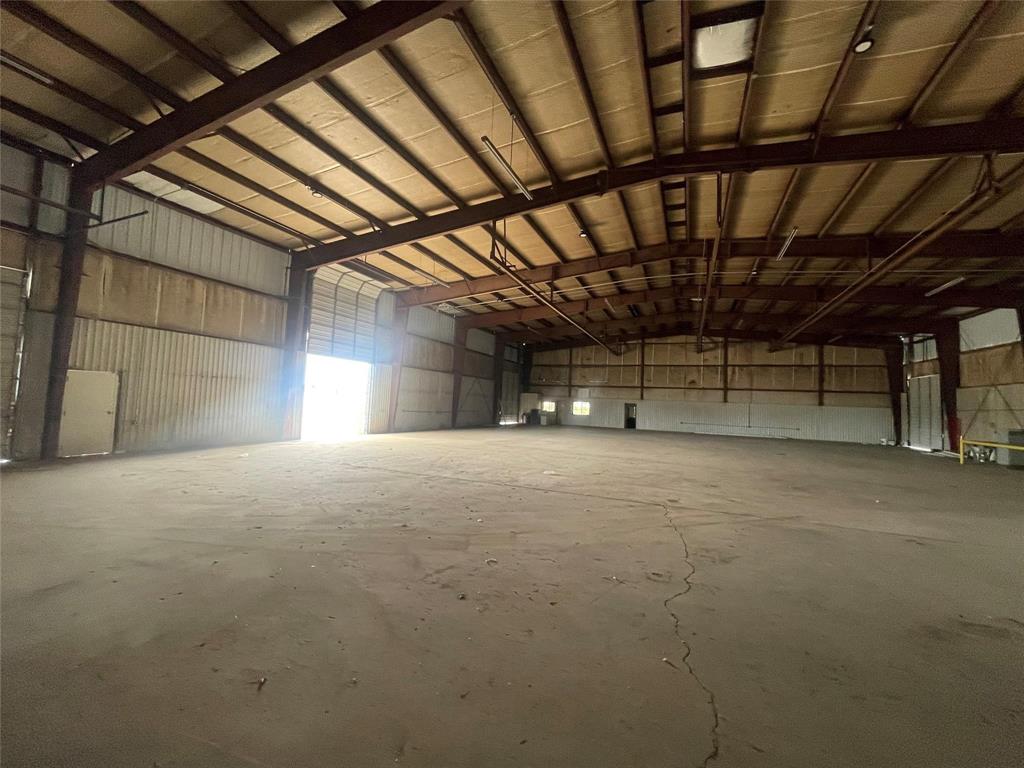 705 Industrial Loop Property Photo 13