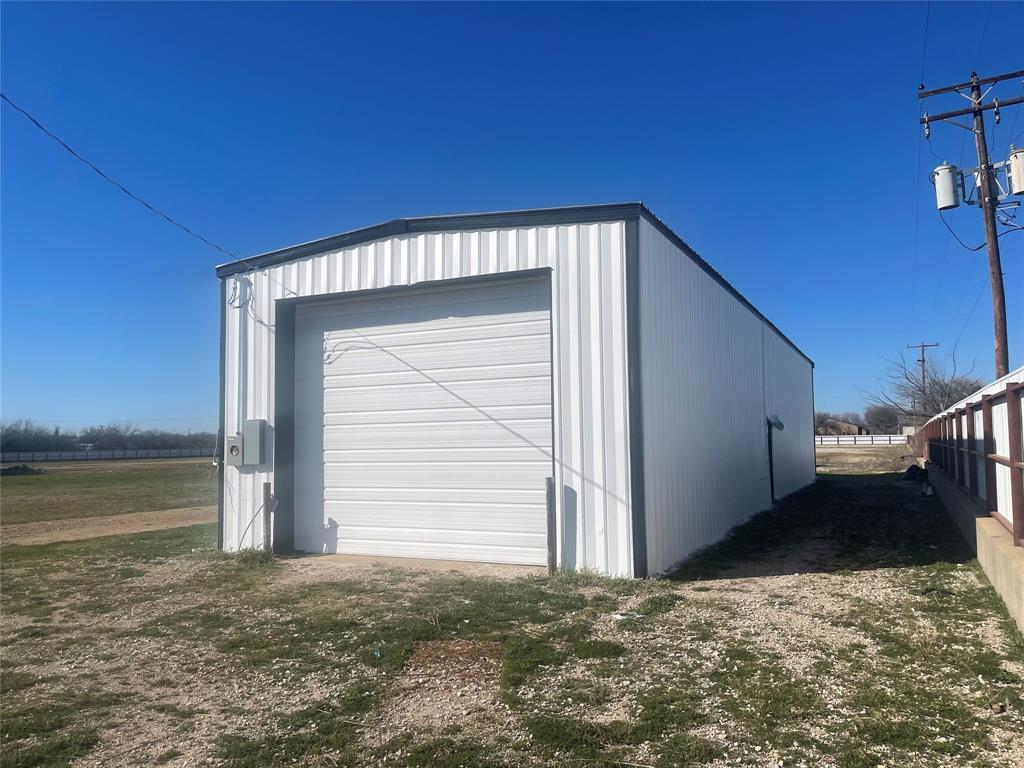 705 Industrial Loop Property Photo 25