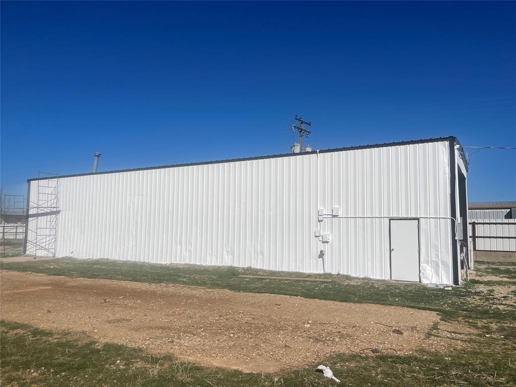 705 Industrial Loop Property Photo 26