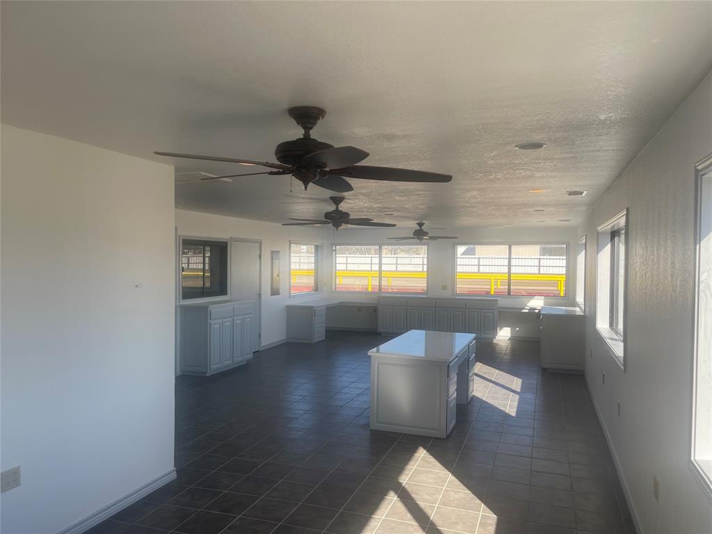 705 Industrial Loop Property Photo 27