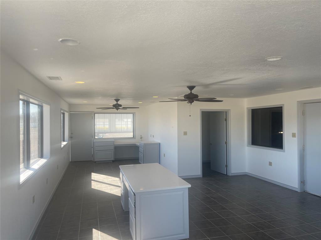 705 Industrial Loop Property Photo 32