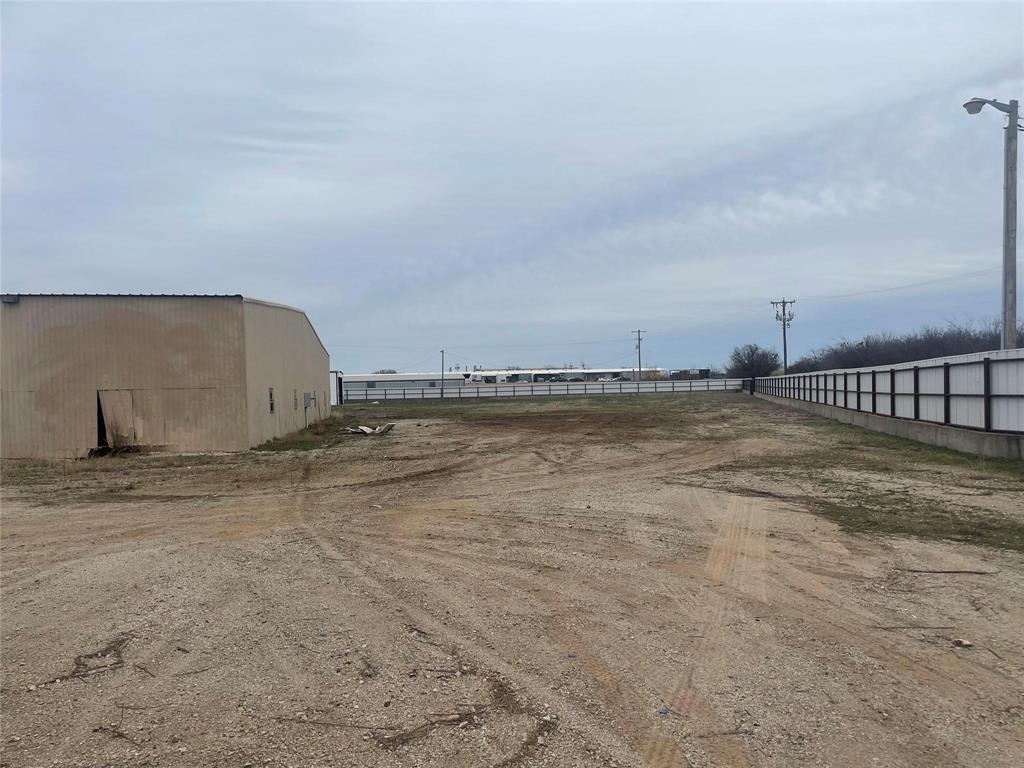 705 Industrial Loop Property Photo 39