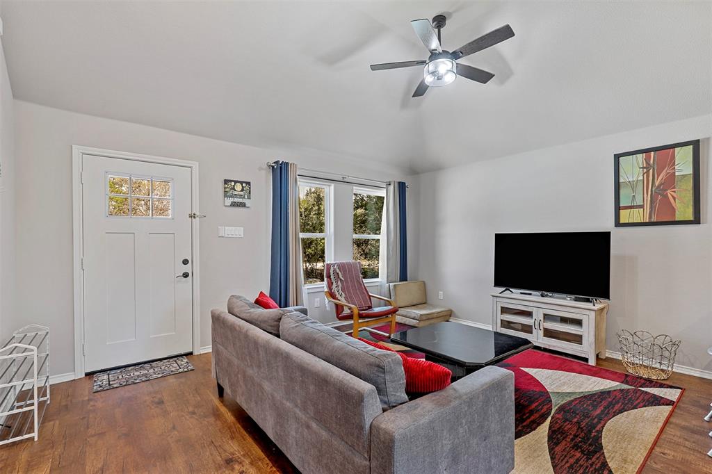 1519 Corona Drive Property Photo 2