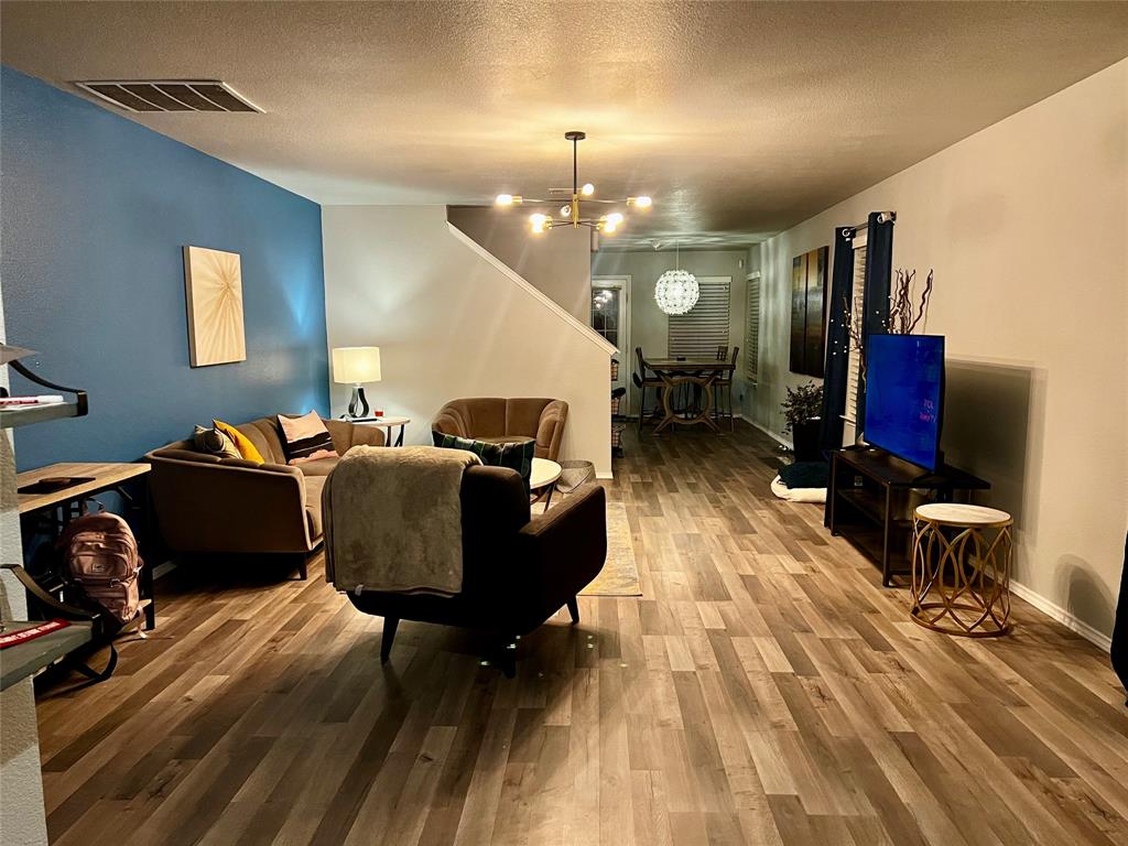 9052 Sun Haven Way Property Photo 3