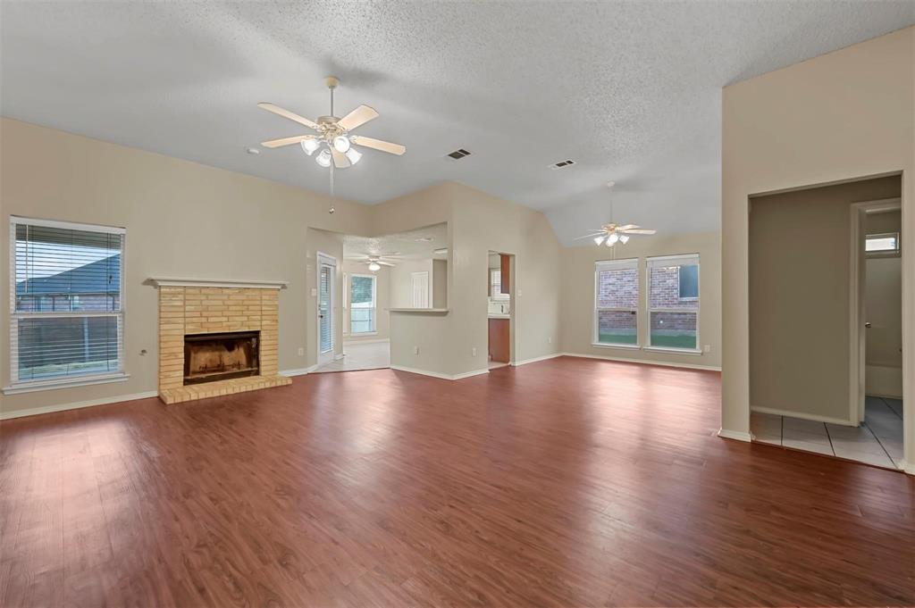 703 Primrose Lane Property Photo 2