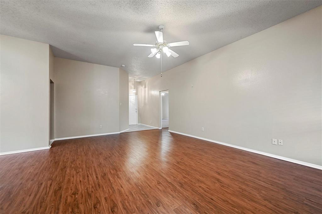703 Primrose Lane Property Photo 3
