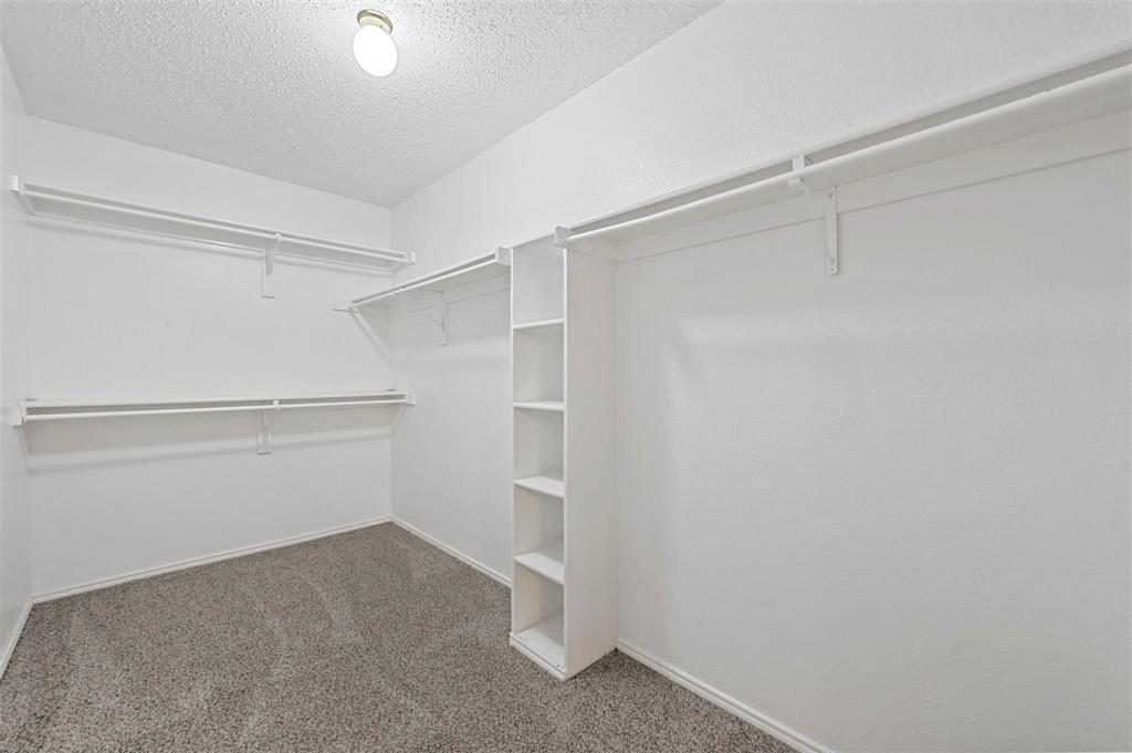 703 Primrose Lane Property Photo 8