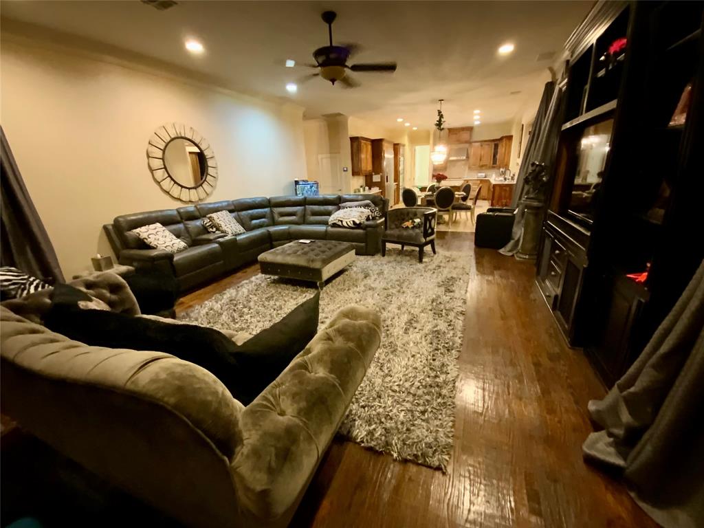 821 Longhorn Hollow Property Photo 7