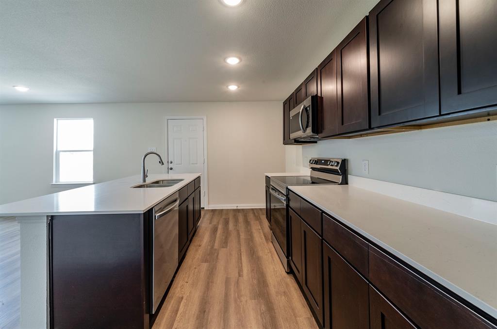 106 Kainos Street Property Photo 7