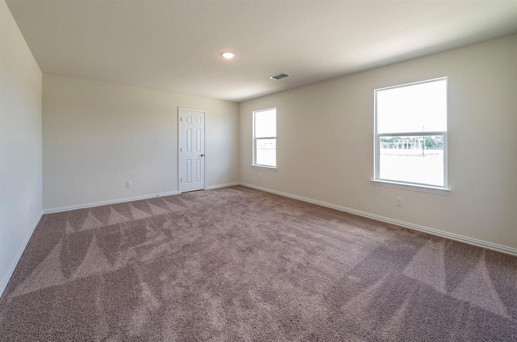 106 Kainos Street Property Photo 8