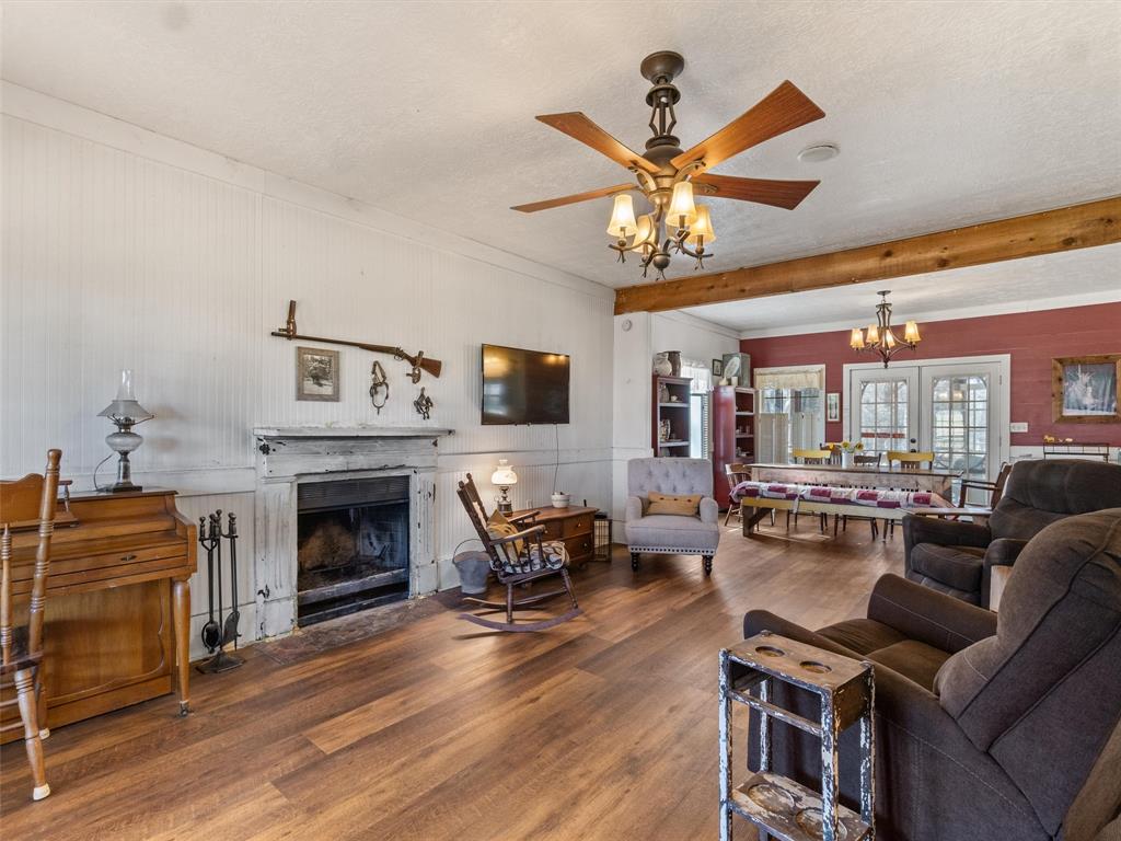 6826 Fm 2685 Property Photo 7