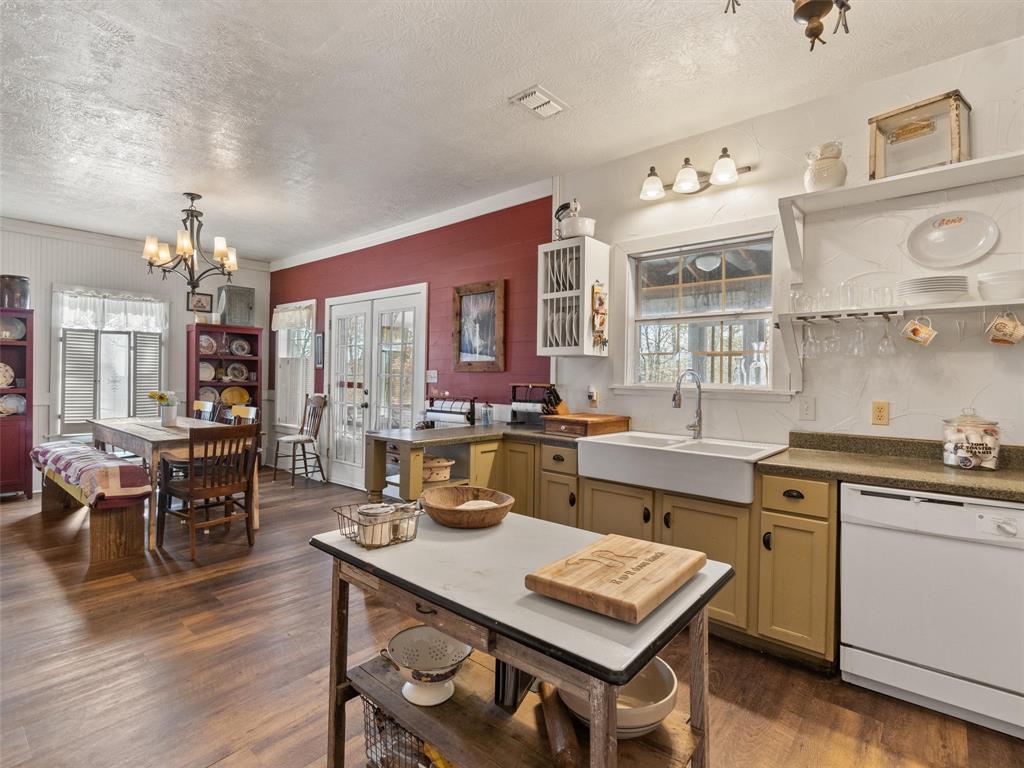 6826 Fm 2685 Property Photo 10