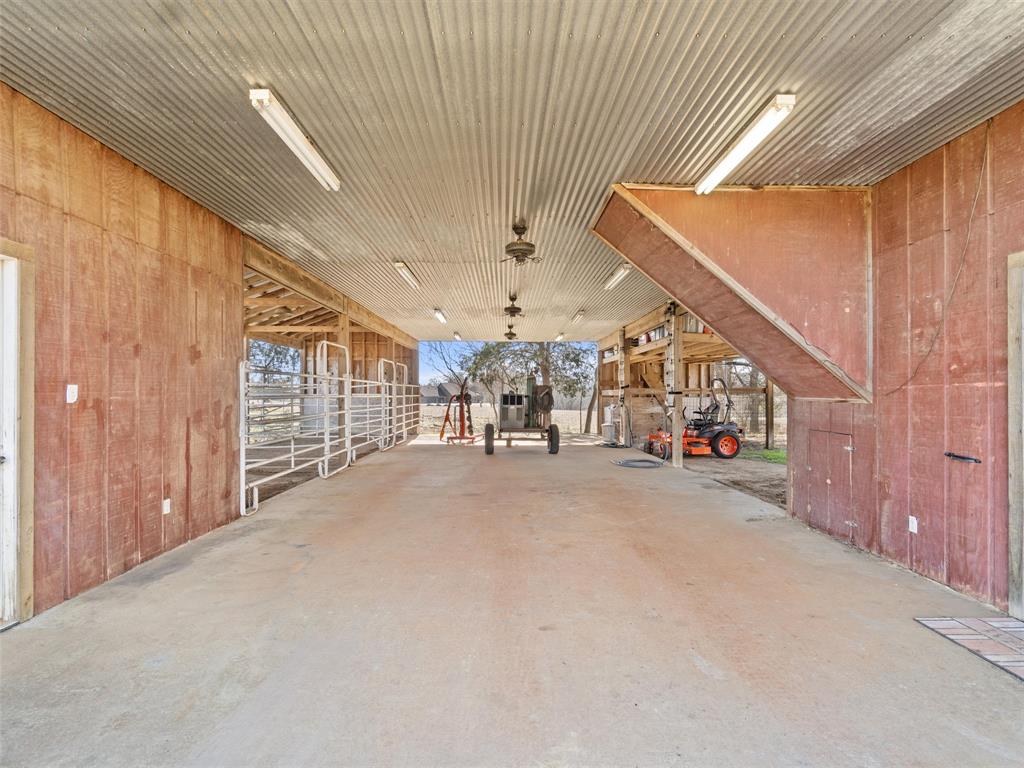 6826 Fm 2685 Property Photo 19