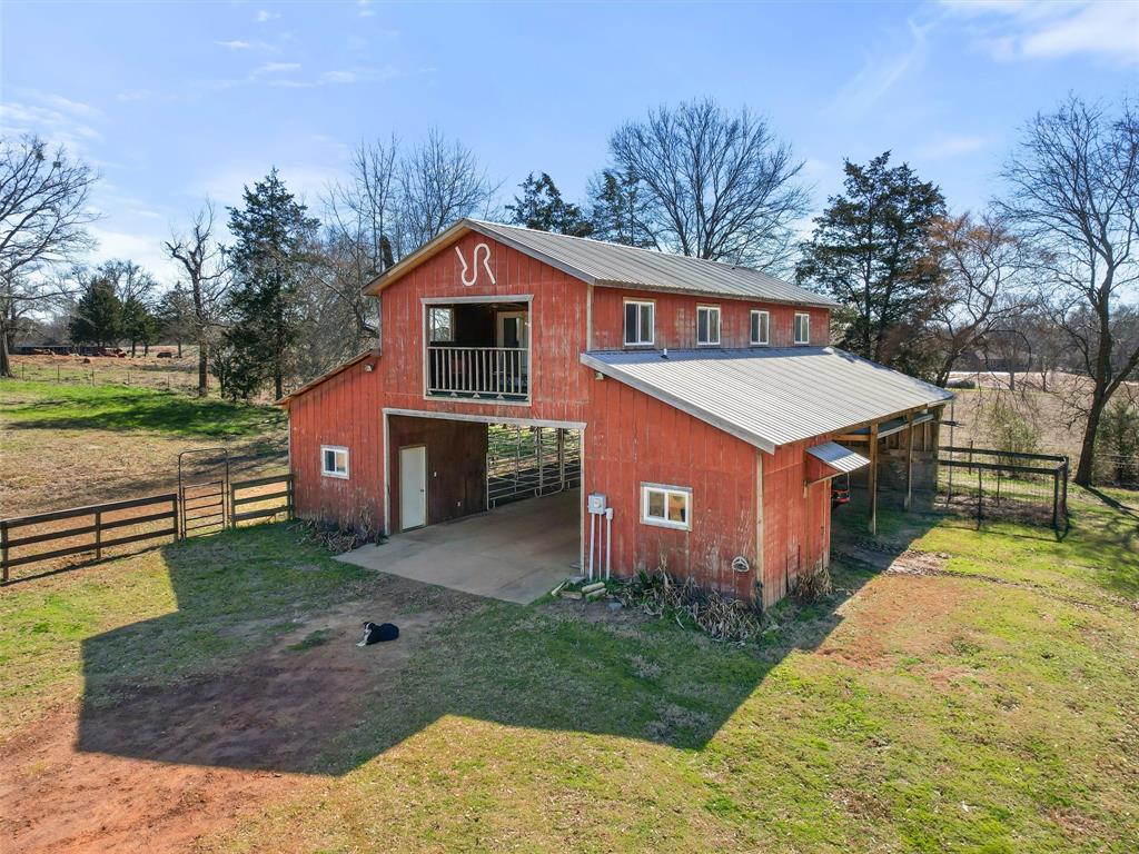 6826 Fm 2685 Property Photo 32