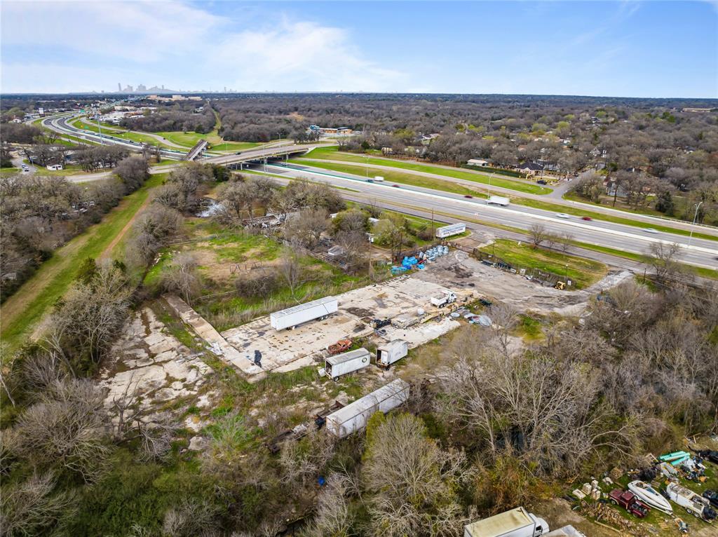 9105 C F Hawn Freeway Property Photo 1