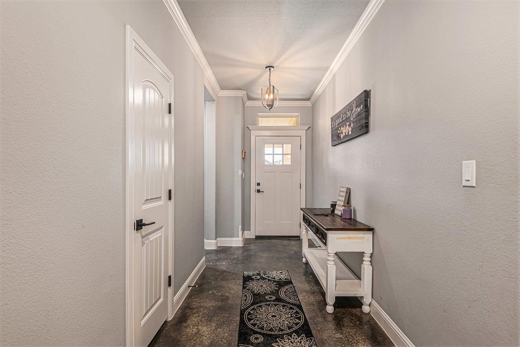 945 Sam Street Property Photo 4