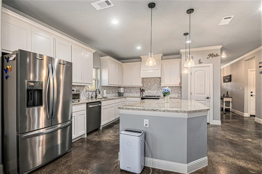 945 Sam Street Property Photo 15