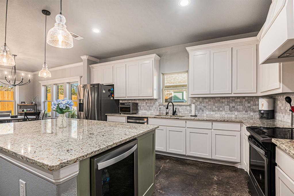 945 Sam Street Property Photo 19