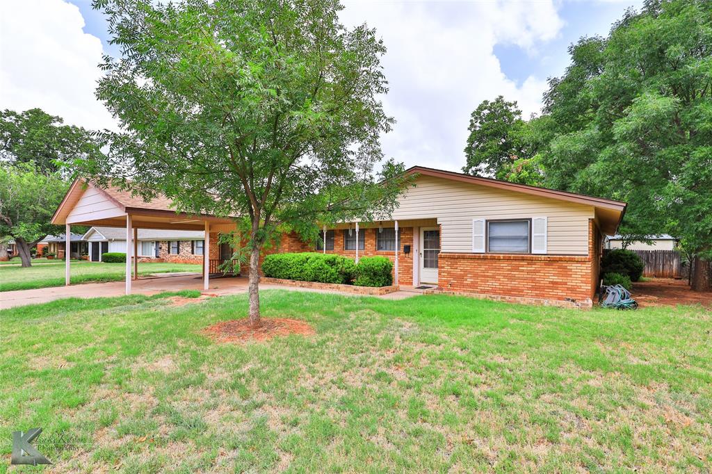 1409 Westwood Drive Property Photo 4