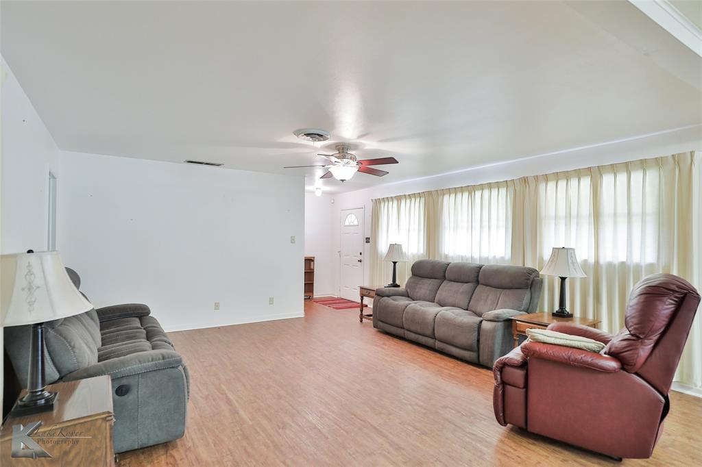 1409 Westwood Drive Property Photo 5