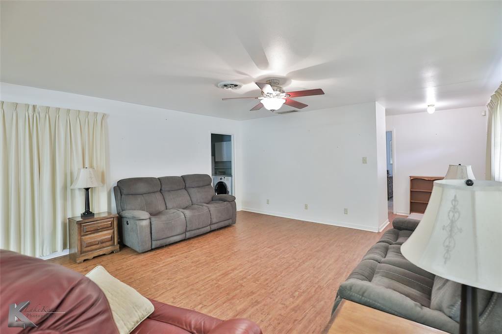 1409 Westwood Drive Property Photo 6