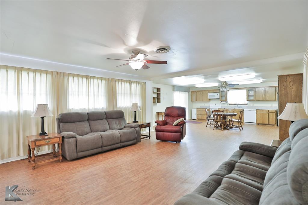 1409 Westwood Drive Property Photo 8
