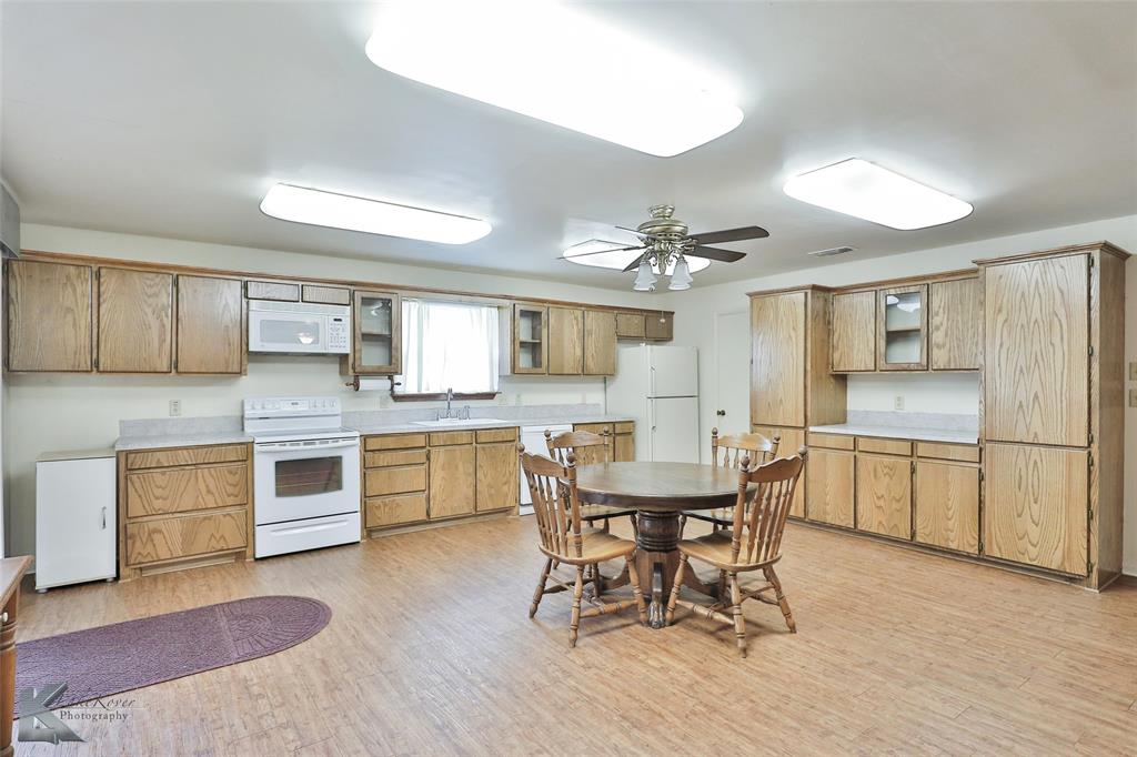 1409 Westwood Drive Property Photo 10