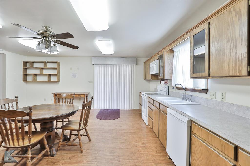 1409 Westwood Drive Property Photo 11