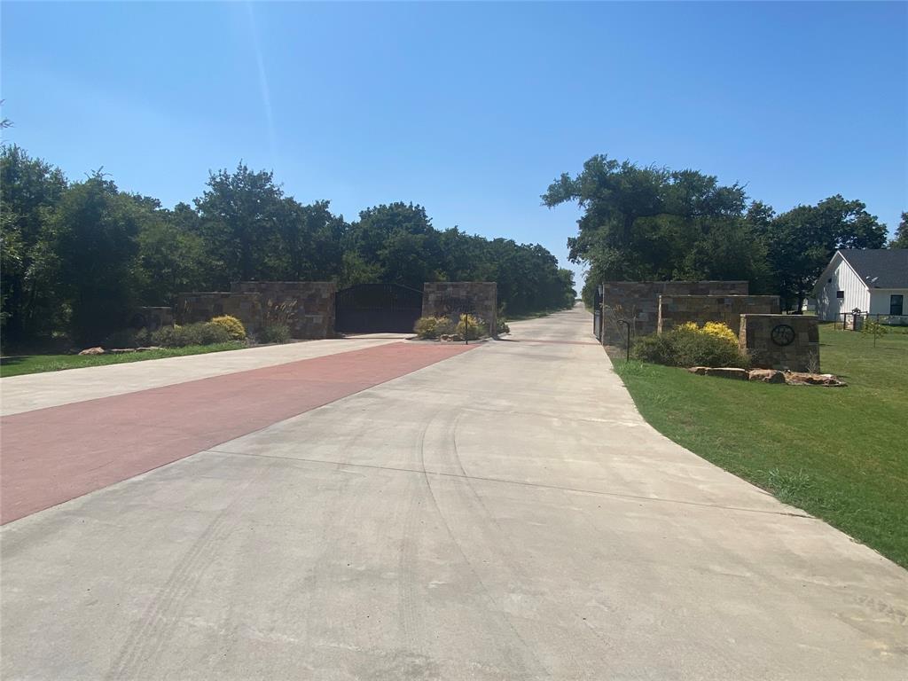 101 Heritage Springs Drive Property Photo 3
