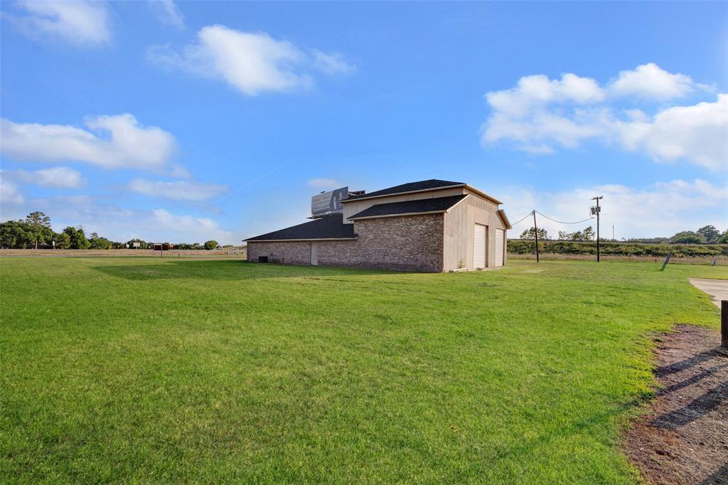 205 E Interstate 30 Svc Road Property Photo 3