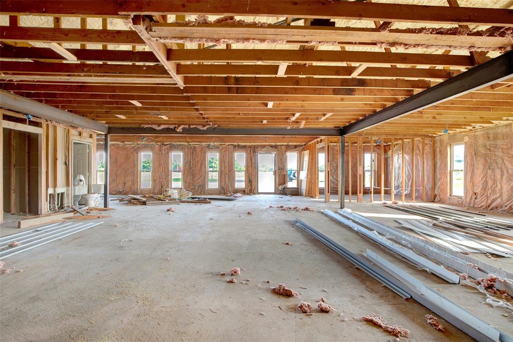 205 E Interstate 30 Svc Road Property Photo 10