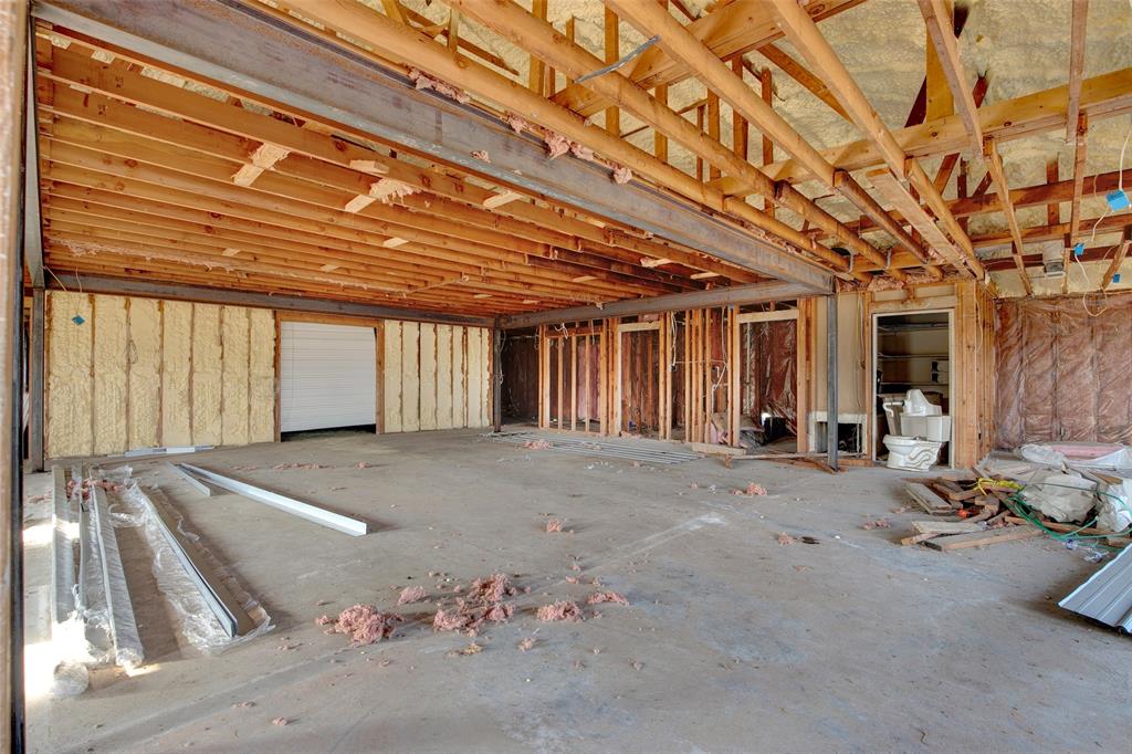 205 E Interstate 30 Svc Road Property Photo 12