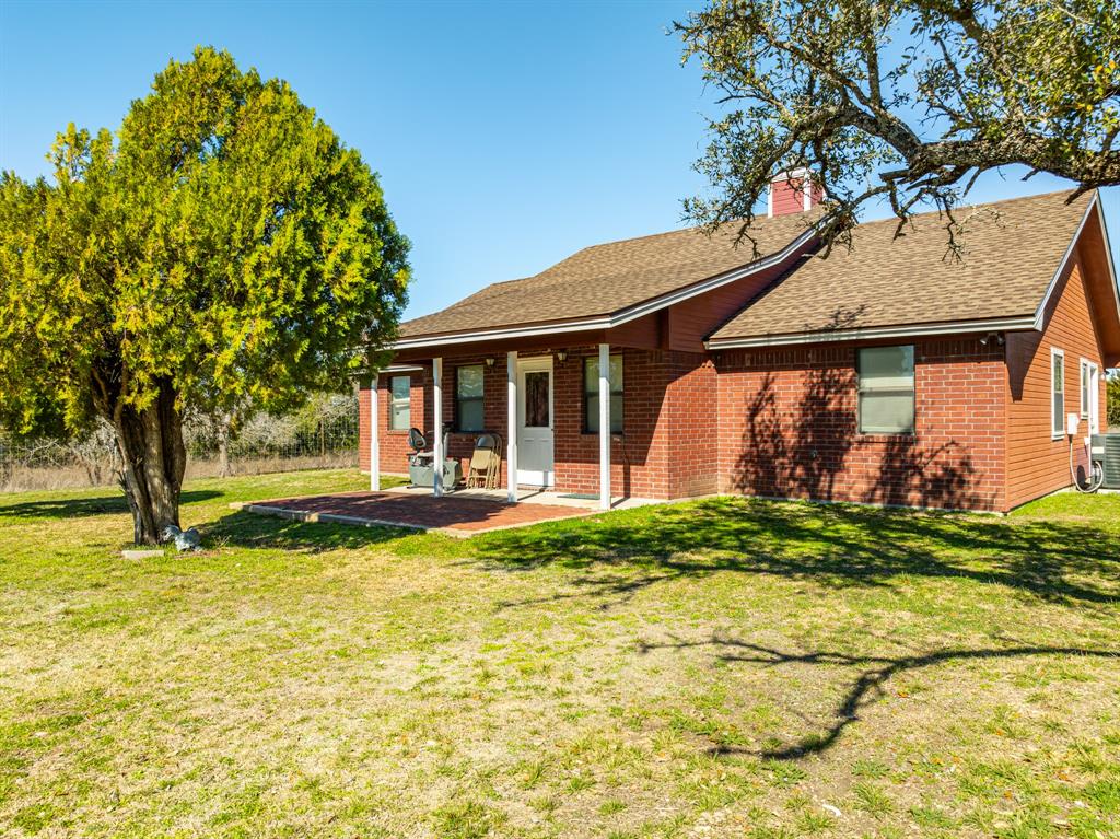 7402 Cr 137 Property Photo 2