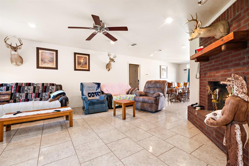 7402 Cr 137 Property Photo 6