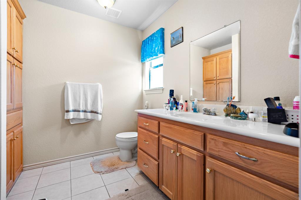 7402 Cr 137 Property Photo 12
