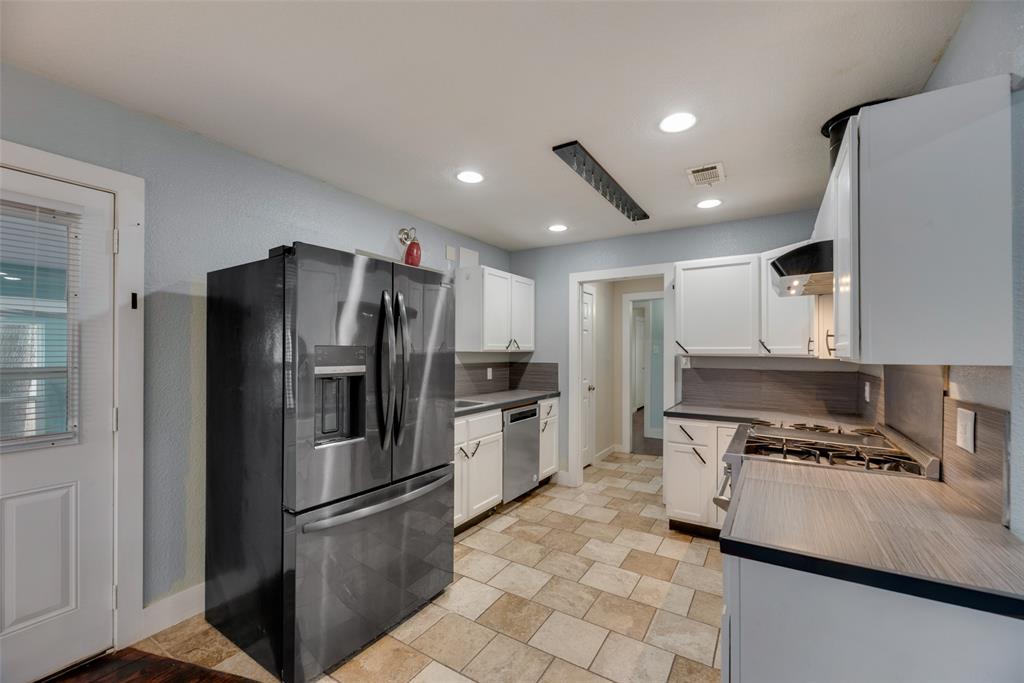 718 Collins Drive Property Photo 13