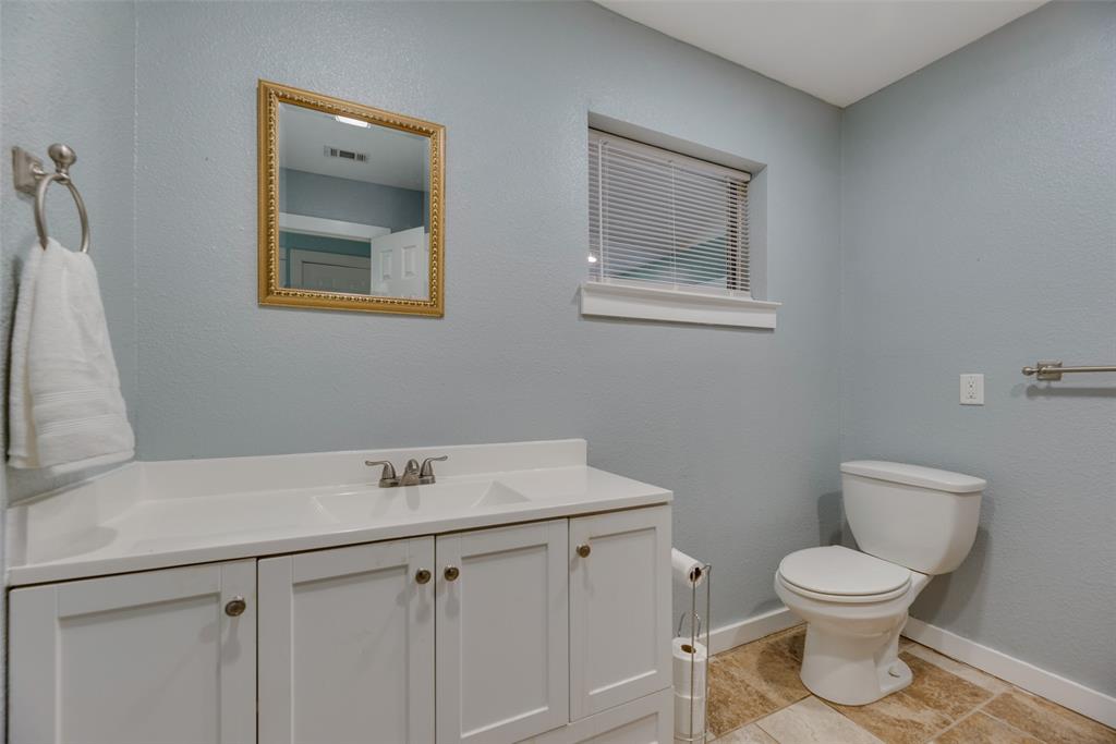 718 Collins Drive Property Photo 17
