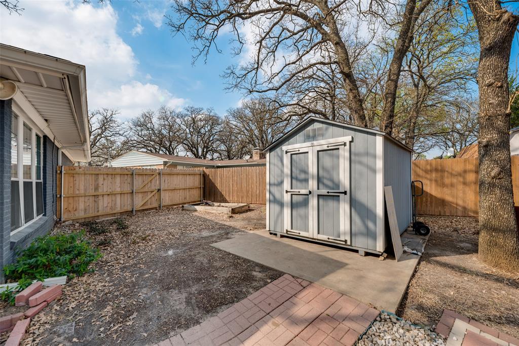 718 Collins Drive Property Photo 26