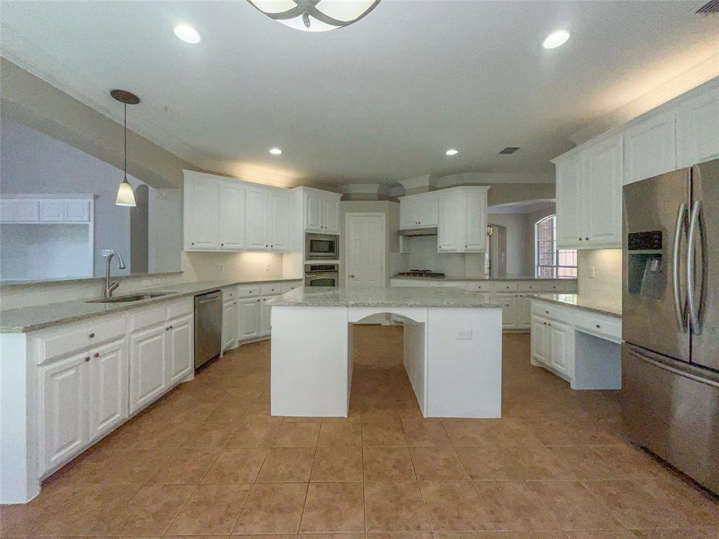 650 Griffin Street Property Photo 9