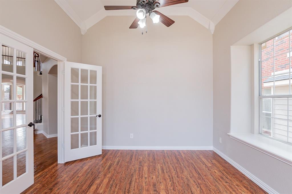 650 Griffin Street Property Photo 16