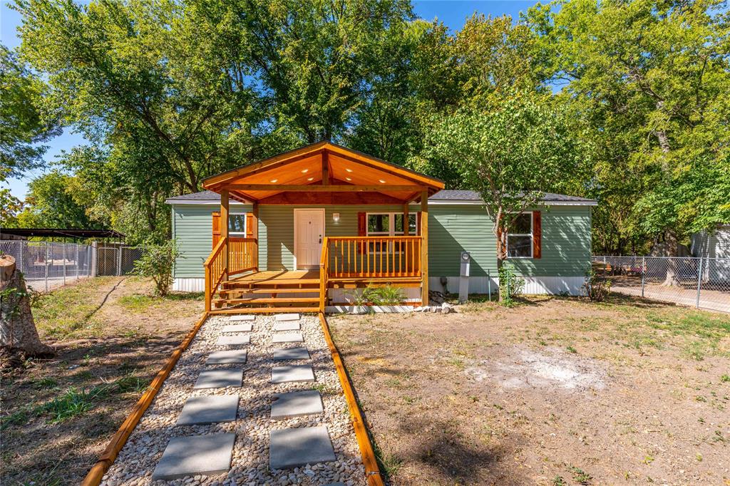 312 Oak Street Property Photo
