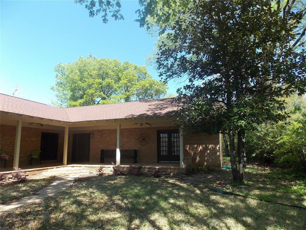704 Adams Lane Property Photo 3