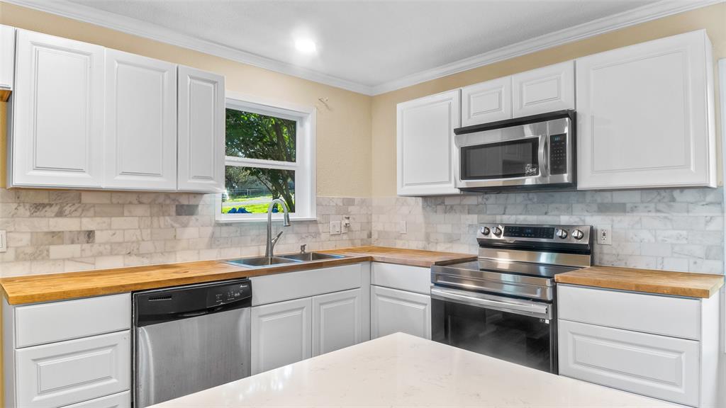 1203 Mountainside Drive Property Photo 10