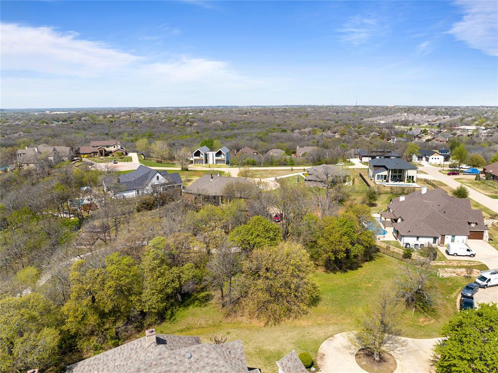3805 Lake Cove Court Property Photo 6
