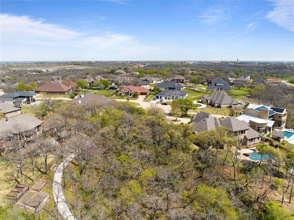 3805 Lake Cove Court Property Photo 7
