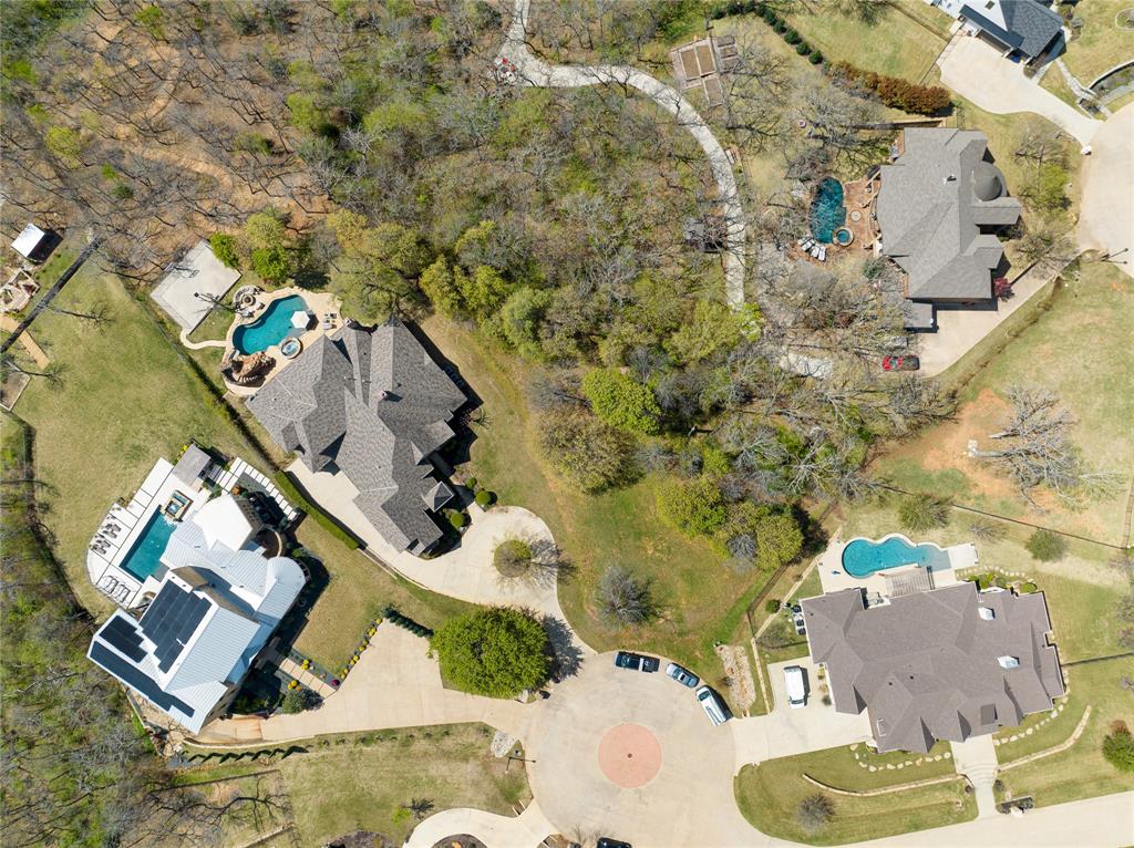 3805 Lake Cove Court Property Photo 8