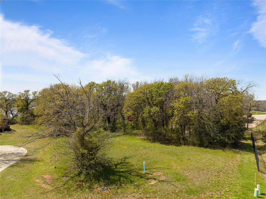 3805 Lake Cove Court Property Photo 9