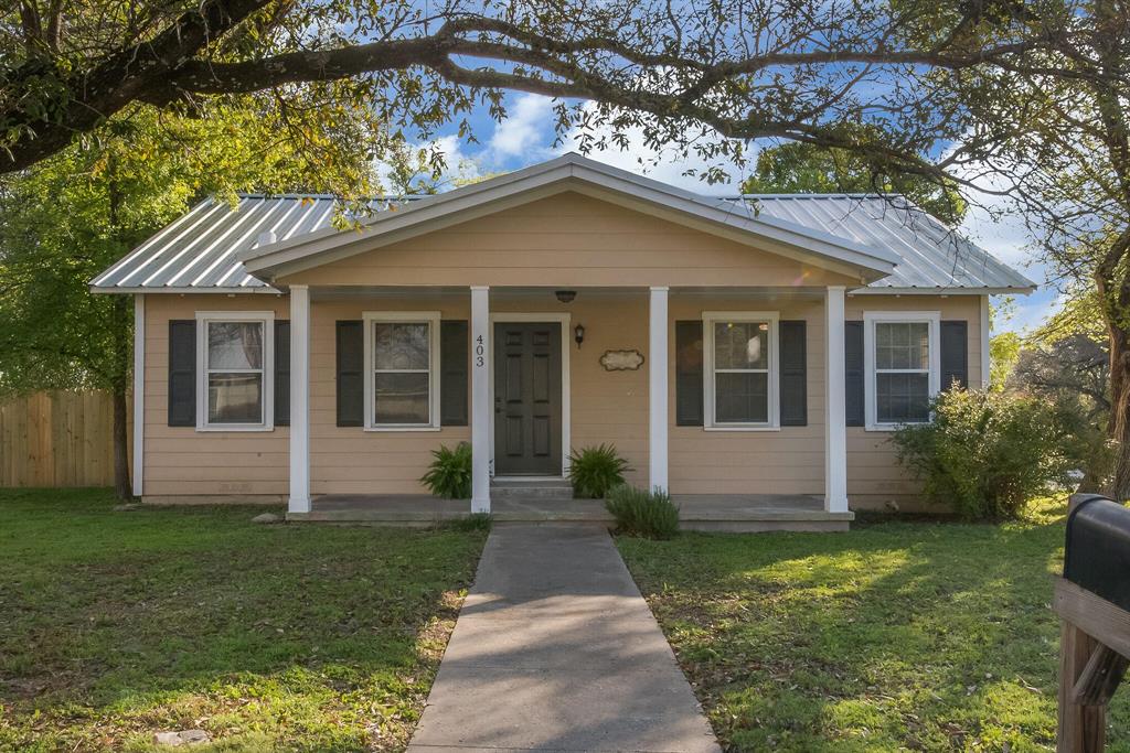 403 N Avenue Property Photo 1