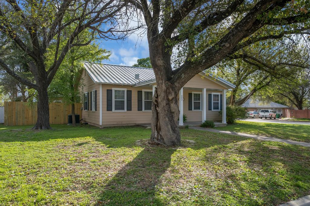403 N Avenue Property Photo 2